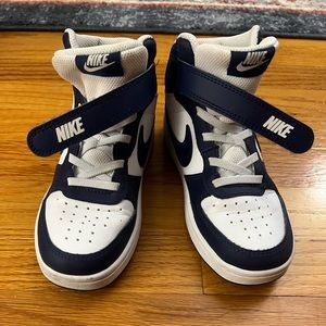 Nike Boys Size 1 Dunks/hightops